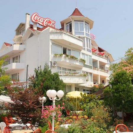 Hotel Kamelia Varna Exteriör bild
