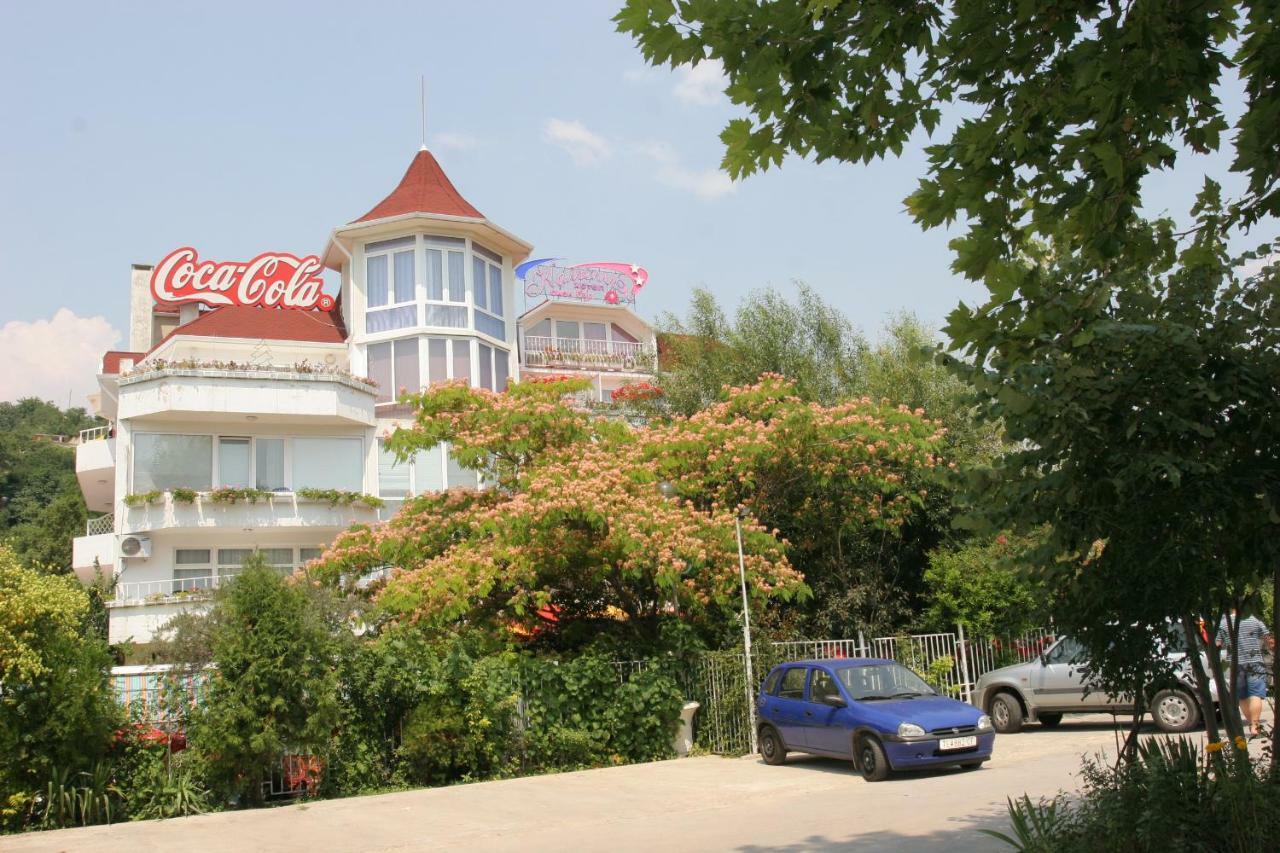 Hotel Kamelia Varna Exteriör bild