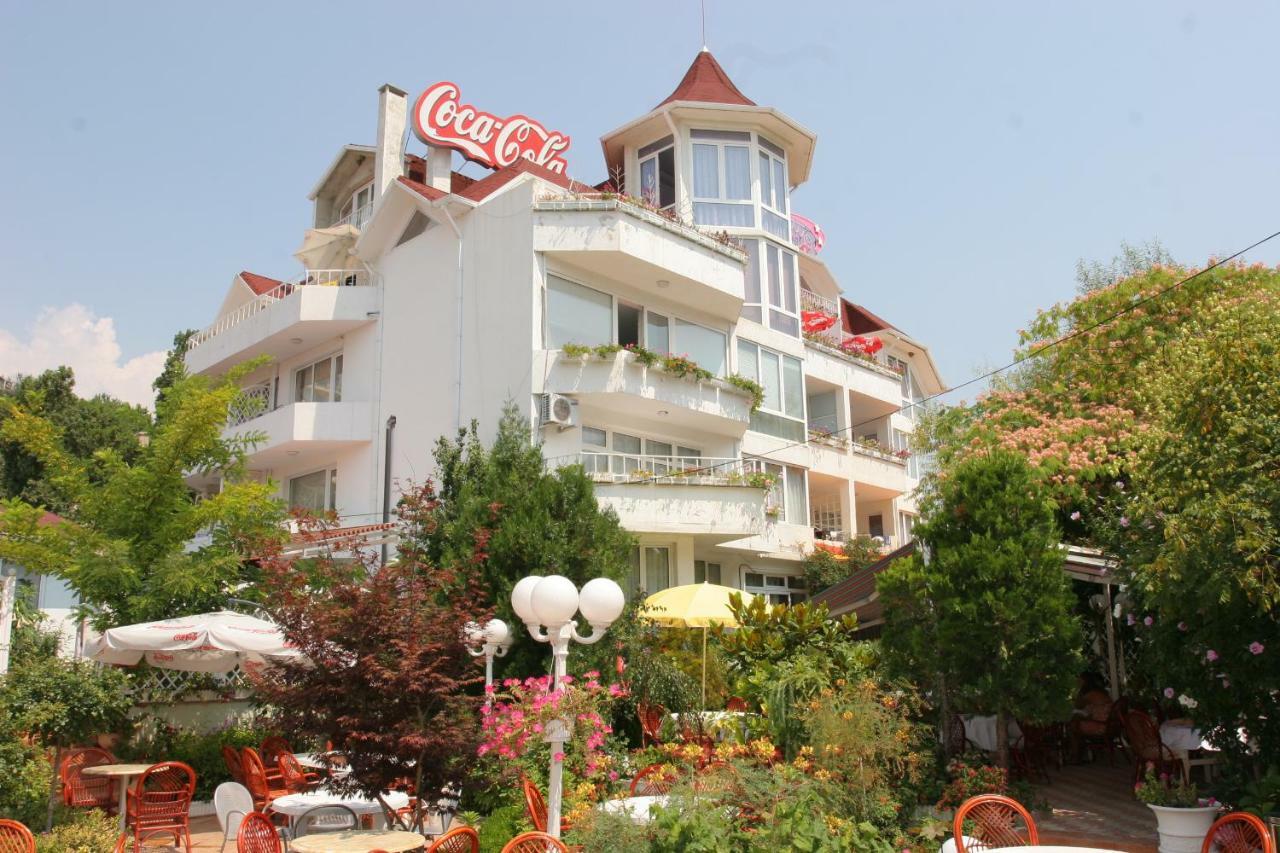 Hotel Kamelia Varna Exteriör bild